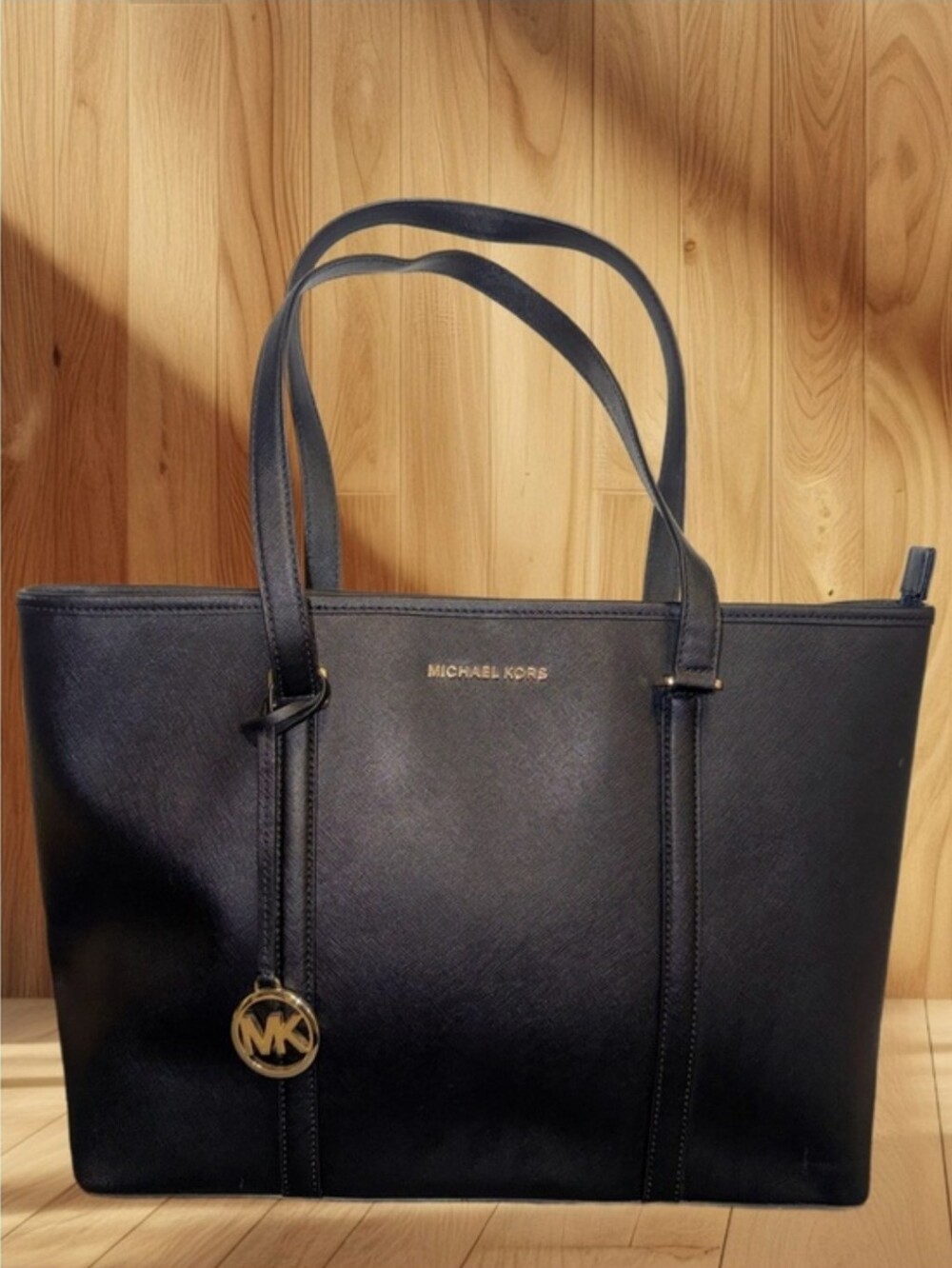 Michael Kors Black Tote with Gold Logo Charm 17.5in X 11in X 4in EUC
